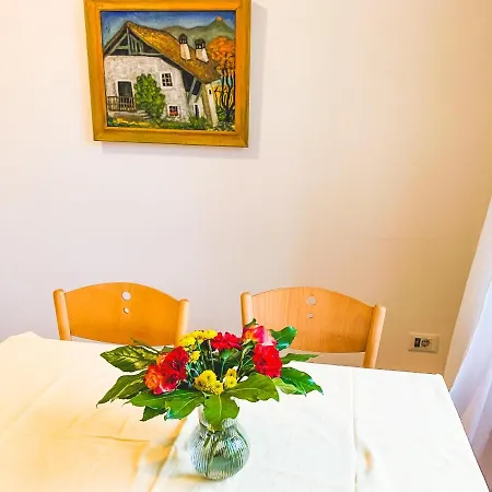 Cozy Center Apartment Bolzano